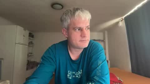 Snapshot of guardiannif_ chatting on 02/08/26, 02:42 guardiannif_ online show from 02/08/26, 02:42