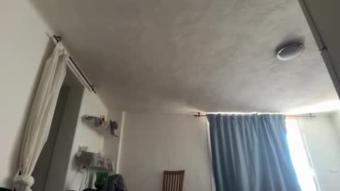 guardiannif_ online show from 04/17/26, 09:12