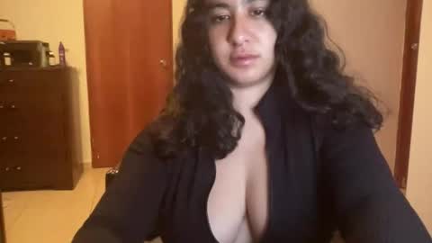 guatericankitty859 online show from 11/20/25, 05:40