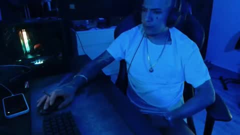 Guayaco  online show from 10/26/25, 03:56