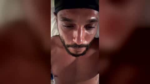 Snapshot of gucci4u2 chatting on 04/09/26, 06:19 gucci4u2 online show from 04/09/26, 06:19