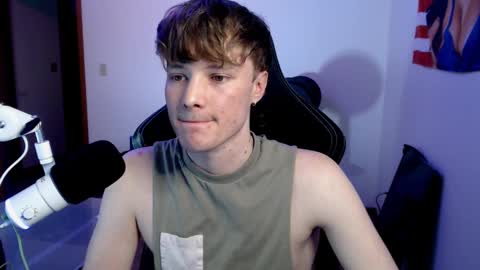 gucciboi4 online show from 03/02/25, 04:28