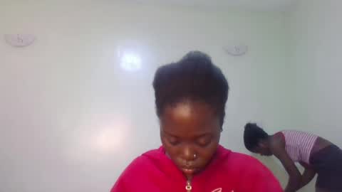 Snapshot of gud_lunah1 chatting on 06/15/26, 12:18 gud_lunah1 online show from 06/15/26, 12:18