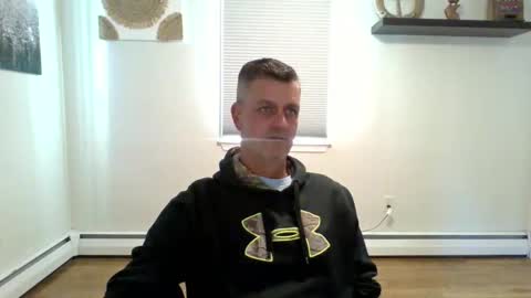 Snapshot of gudguy2025 chatting on 10/21/25, 12:17 gudguy2025 online show from 10/21/25, 12:17