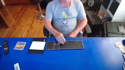 Snapshot of guesswhatigot2 chatting on 12/07/24, 08:22 guesswhatigot2 online show from 12/07/24, 08:22