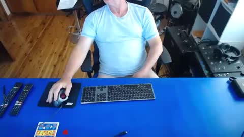 Snapshot of guesswhatigot2 chatting on 01/16/25, 02:09 guesswhatigot2 online show from 01/16/25, 02:09