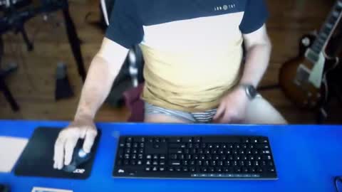 guesswhatigot2 online show from 05/10/26, 05:34