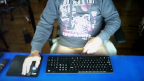 Snapshot of guesswhatigot2 chatting on 06/18/26, 07:52 guesswhatigot2 online show from 06/18/26, 07:52