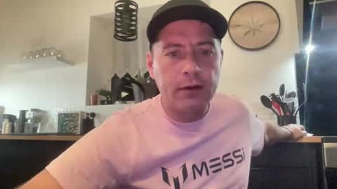 guil0 online show from 01/16/26, 10:47