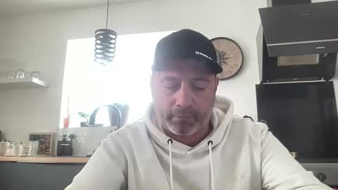 guil0 online show from 02/03/26, 02:33