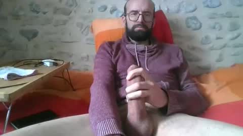 Snapshot of guillaume86 chatting on 03/10/26, 10:53 guillaume86 online show from 03/10/26, 10:53