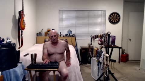 Mario online show from 09/11/25, 10:59