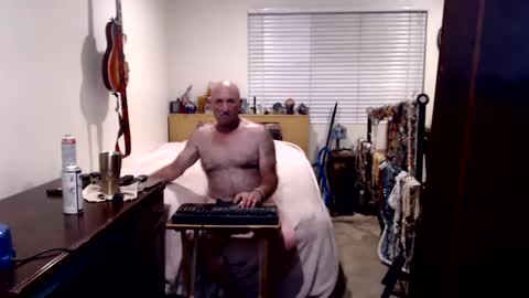 Mario online show from 09/21/25, 08:49