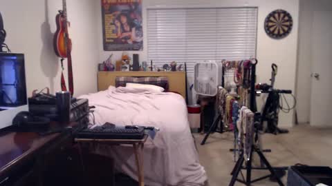 Mario online show from 10/02/25, 05:14