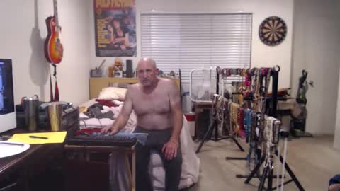 Mario online show from 10/19/25, 03:51