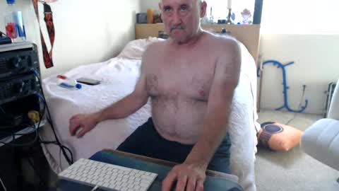 Snapshot of guitarsexgod2 chatting on 07/05/26, 01:45 guitarsexgod2 online show from 07/05/26, 01:45