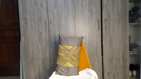 Miss Incredible online show from 12/15/24, 11:31