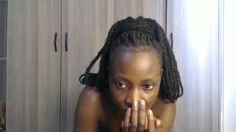 Miss Incredible online show from 10/26/25, 11:05