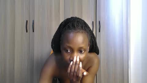 Miss Incredible online show from 11/08/25, 10:59