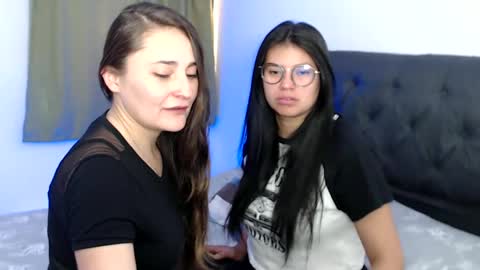 Vane blonde and Hazell black hair online show from 12/31/24, 04:14