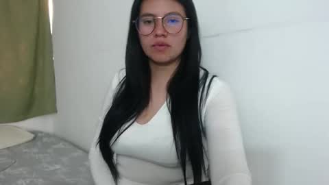 Vane blonde and Hazell black hair online show from 11/25/25, 05:57