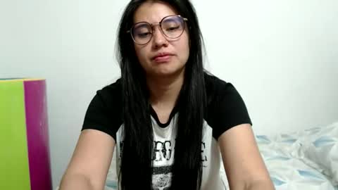 Vane blonde and Hazell black hair online show from 02/15/26, 12:40