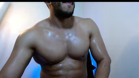 holl latino online show from 04/18/26, 09:15