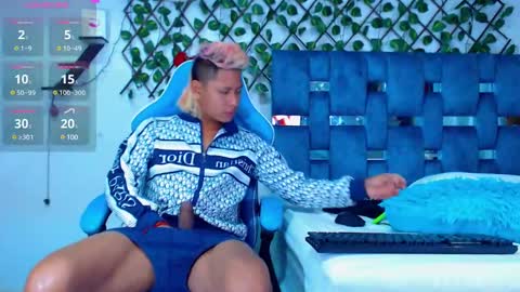 Hakim online show from 02/02/25, 02:24