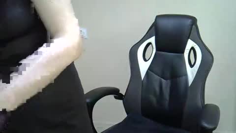 GusumAh online show from 03/04/25, 03:44