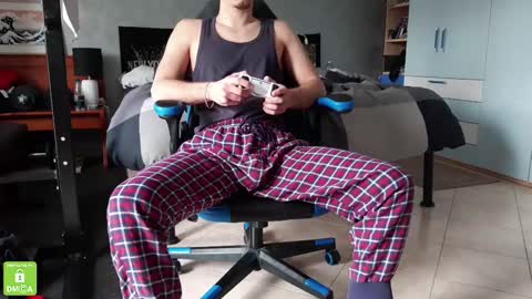 Flo online show from 02/12/25, 10:24