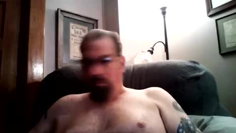 Snapshot of guy4fun8 chatting on 05/16/26, 05:37 guy4fun8 online show from 05/16/26, 05:37