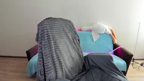 guy_liam1 online show from 01/10/25, 09:02