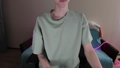 guy_liam1 online show from 02/06/25, 02:15