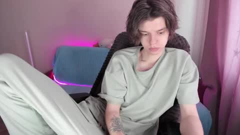 guy_liam1 online show from 02/26/25, 08:15