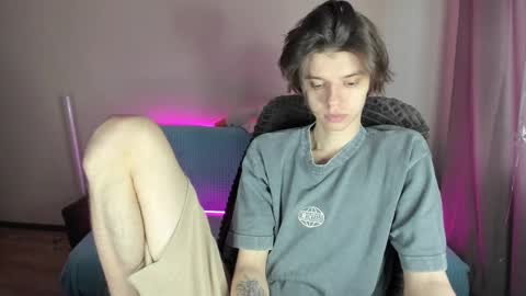 guy_liam1 online show from 03/04/25, 08:13