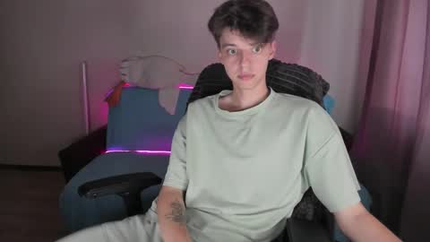 guy_liam1 online show from 09/25/25, 02:32