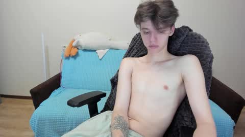 guy_liam1 online show from 10/16/25, 08:37