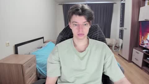 guy_liam1 online show from 02/22/26, 06:35