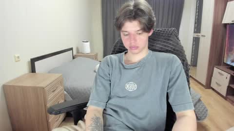 guy_liam1 online show from 04/03/26, 01:31