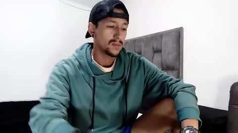 karim online show from 02/18/25, 07:43