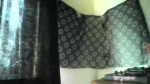 guyst049 online show from 09/21/25, 01:02