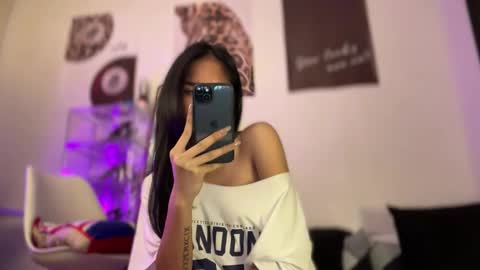 Snapshot of gwapangahas chatting on 10/10/25, 04:44 Alexa online show from 10/10/25, 04:44