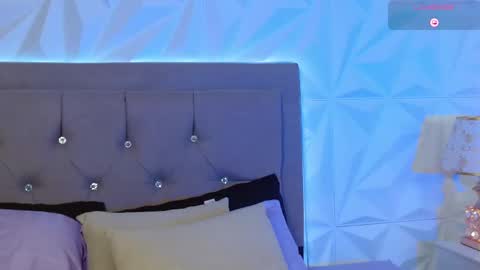 Gwen Drew online show from 09/23/25, 01:14