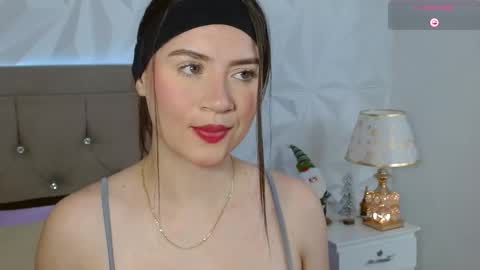 Gwen Drew online show from 12/19/25, 01:07