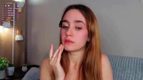 Snapshot of gwenbunn chatting on 10/18/25, 01:19 Julia online show from 10/18/25, 01:19