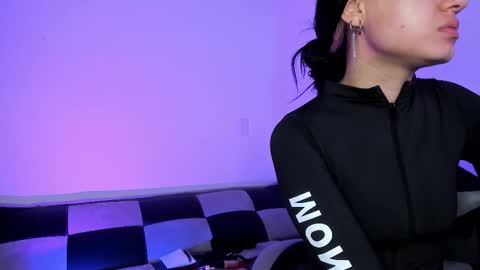 gwenhazel online show from 12/05/25, 11:19