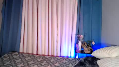 GWEN online show from 06/26/26, 06:18