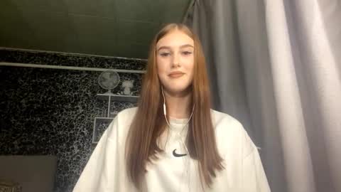 Gwen online show from 09/20/25, 07:48
