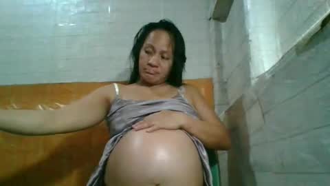 Snapshot of gwenn24 chatting on 05/31/26, 12:23 gwenn24 online show from 05/31/26, 12:23