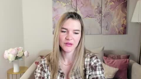 gwensmitt online show from 06/22/26, 09:56